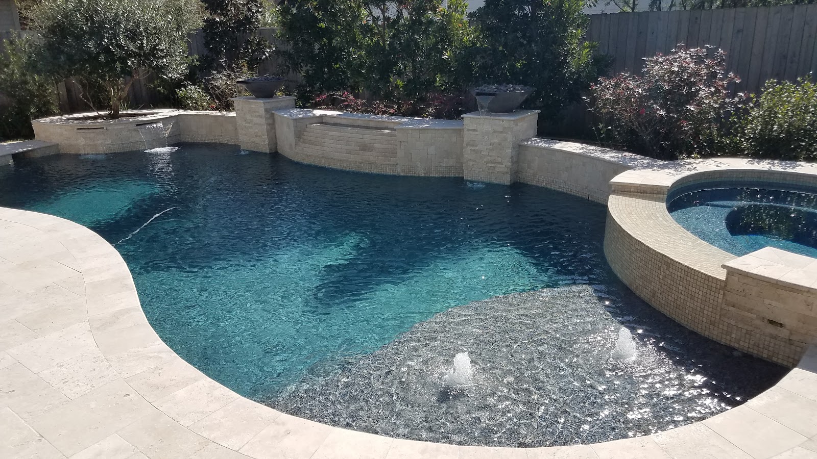 Modern Resort-Style Pool in Big Spring